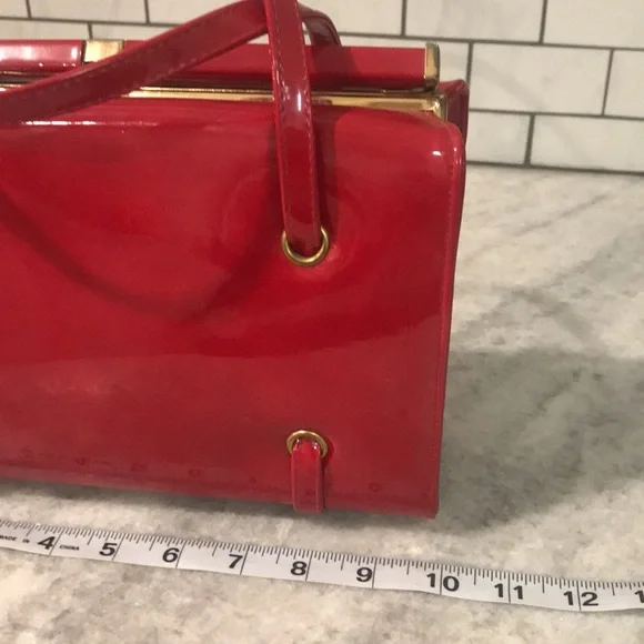 Vintage Red Patent Leather 70s Satchel Purse Womens Medium Classic Bag - Picture 9 of 12